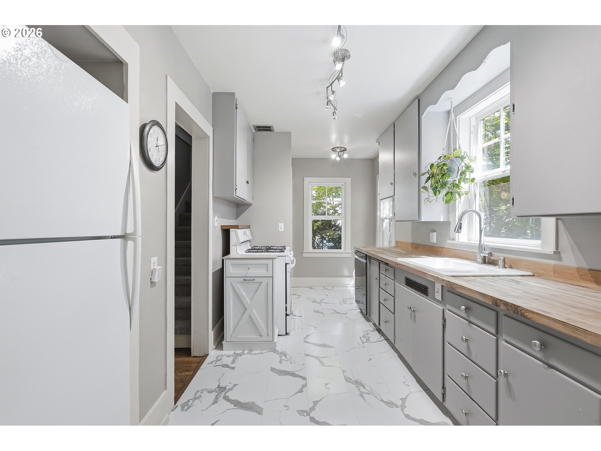 365 RURAL AVE SE