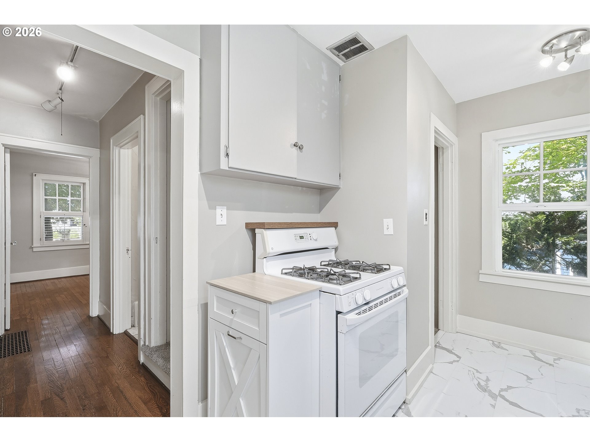 365 RURAL AVE SE