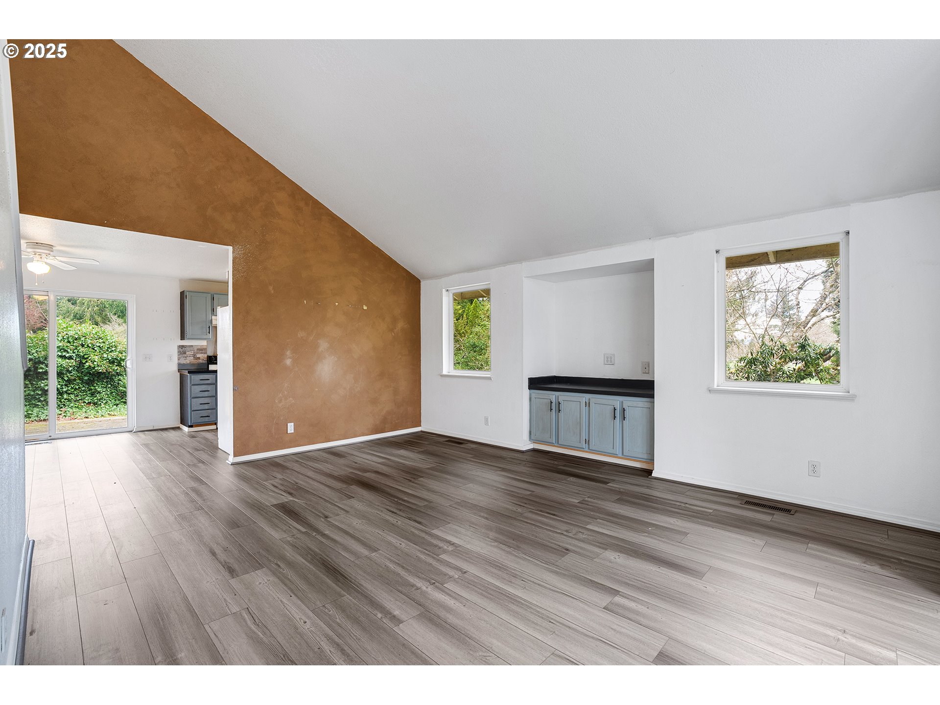 474 HARRIS LN