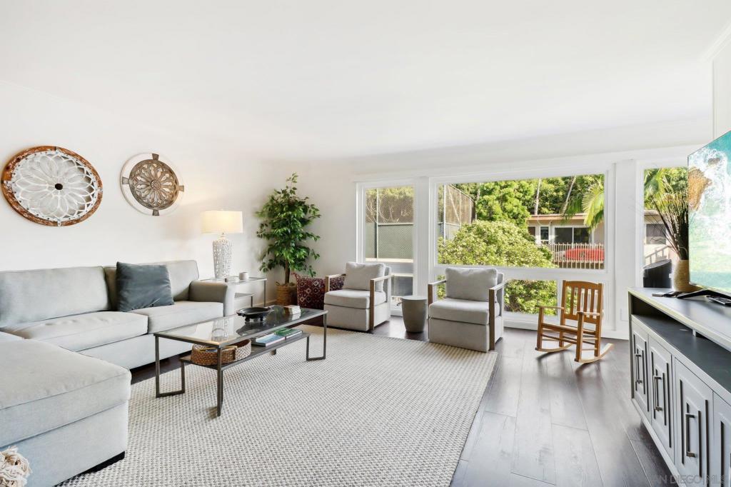 2610 Torrey Pines Rd C23