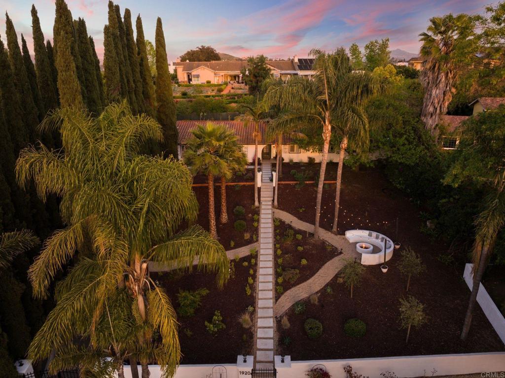 1920 Glennaire Drive