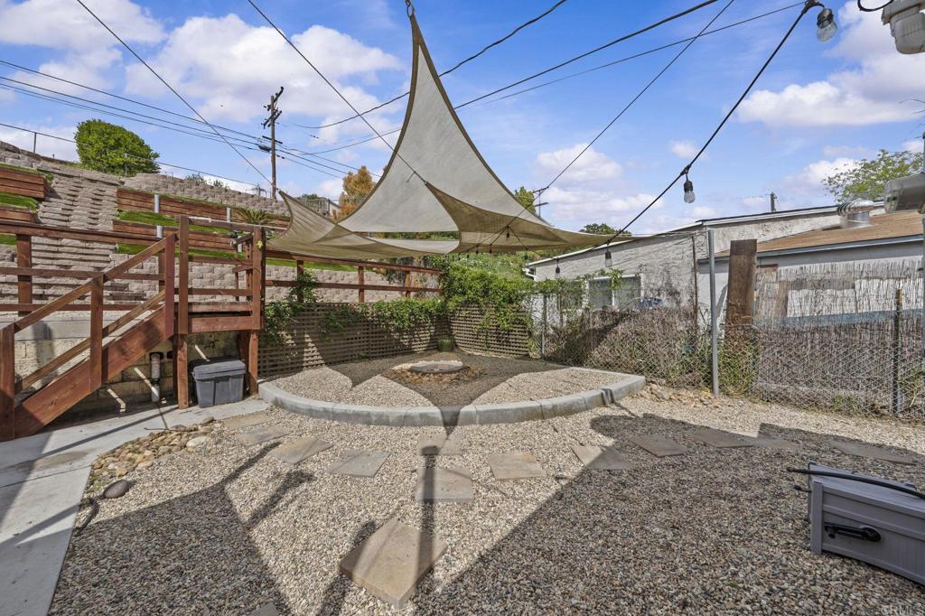 1992 Ensenada Street