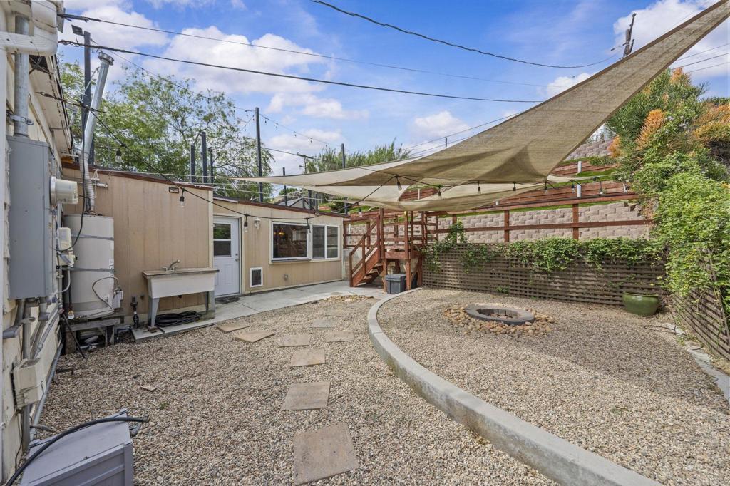 1992 Ensenada Street