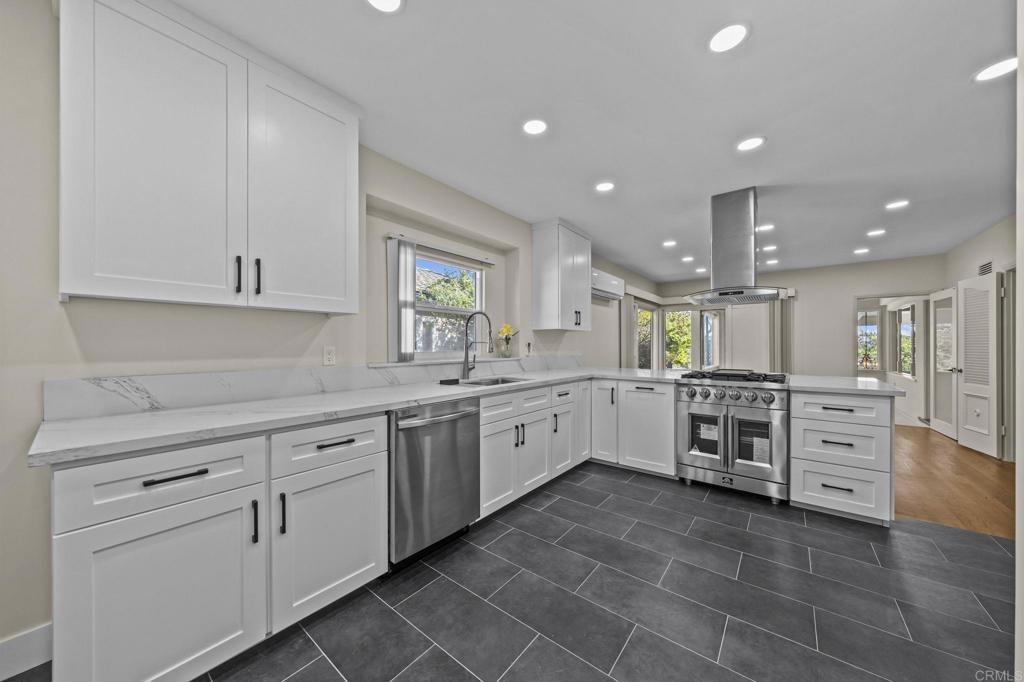 4811 E Alder Drive