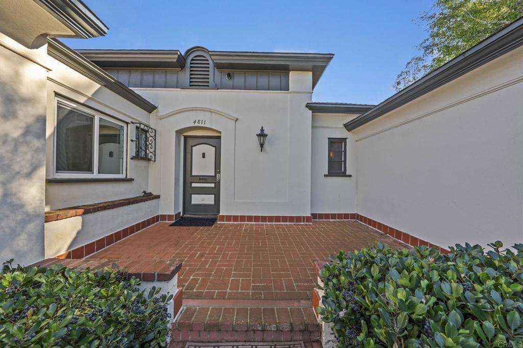 4811 E Alder Drive