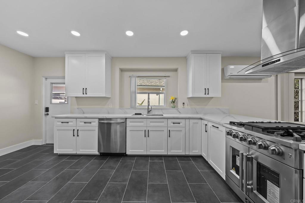 4811 E Alder Drive