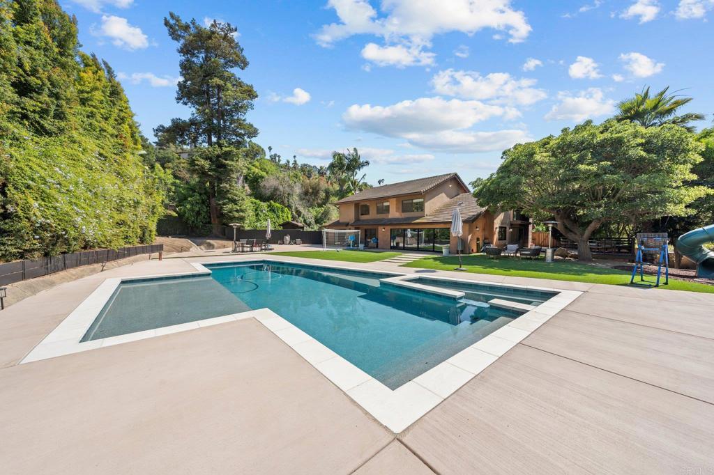 20 Lake Helix Drive