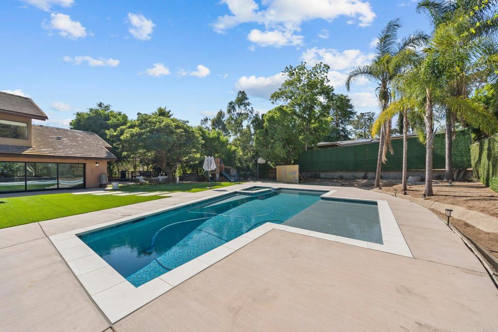 20 Lake Helix Drive