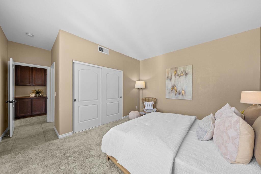 1022 Straightaway Court