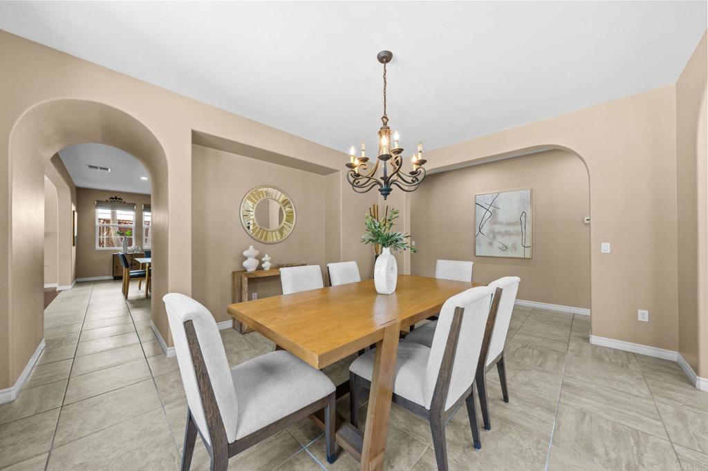 1022 Straightaway Court