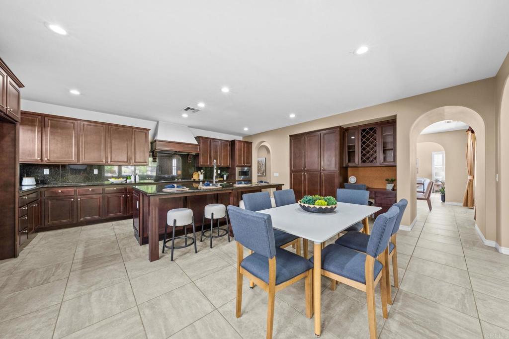 1022 Straightaway Court