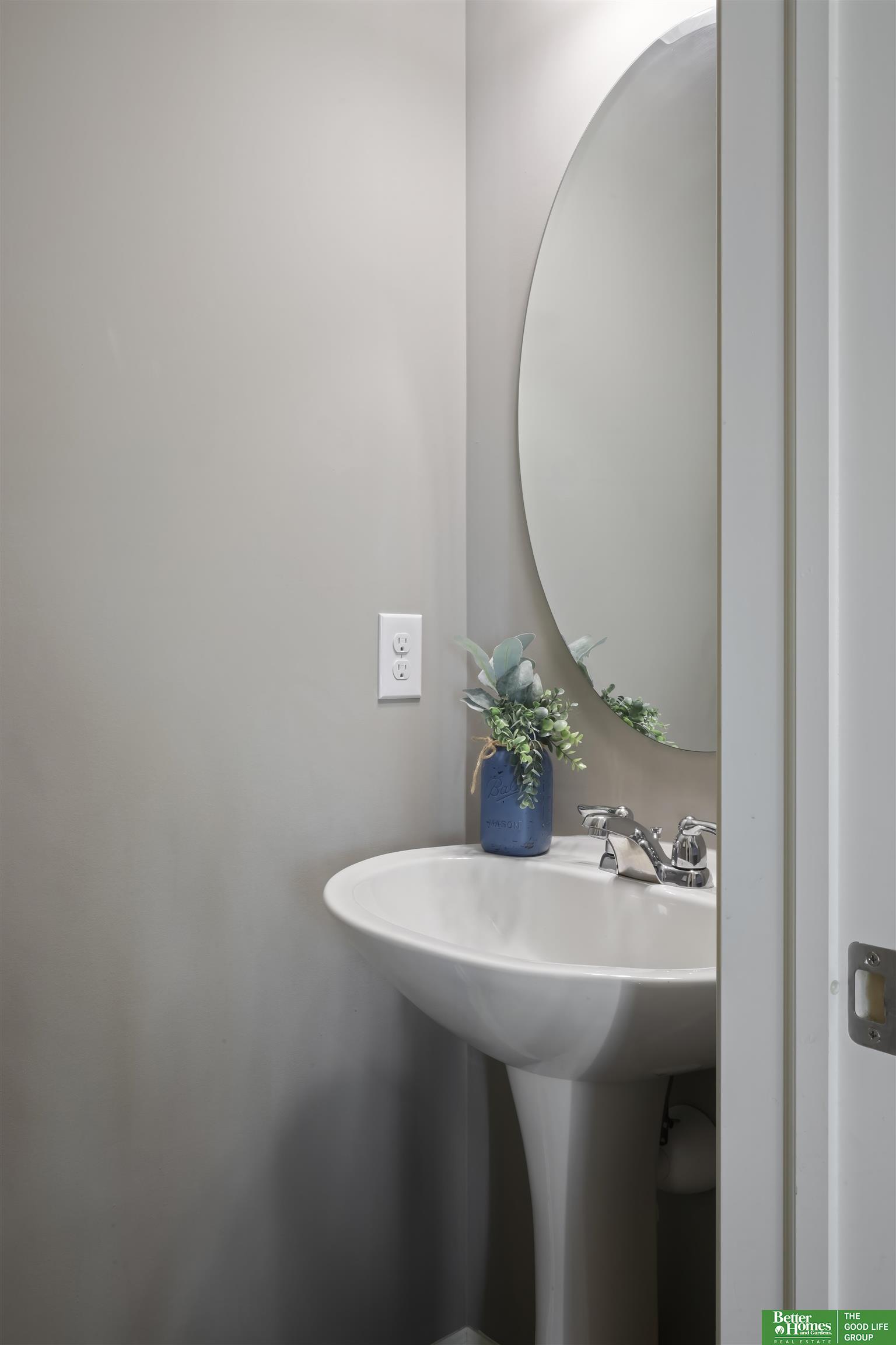 21407 McClellan Circle