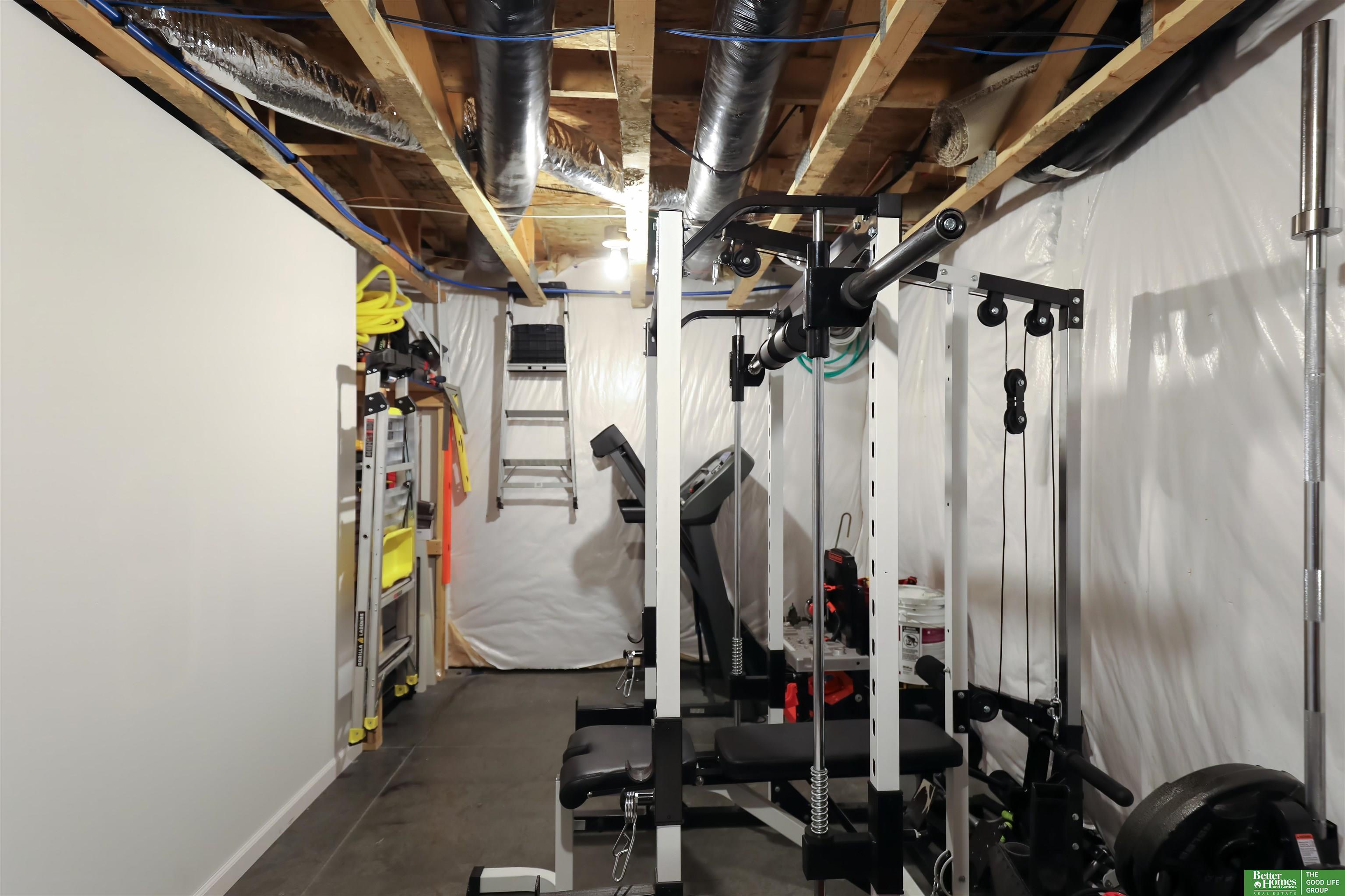 21407 McClellan Circle