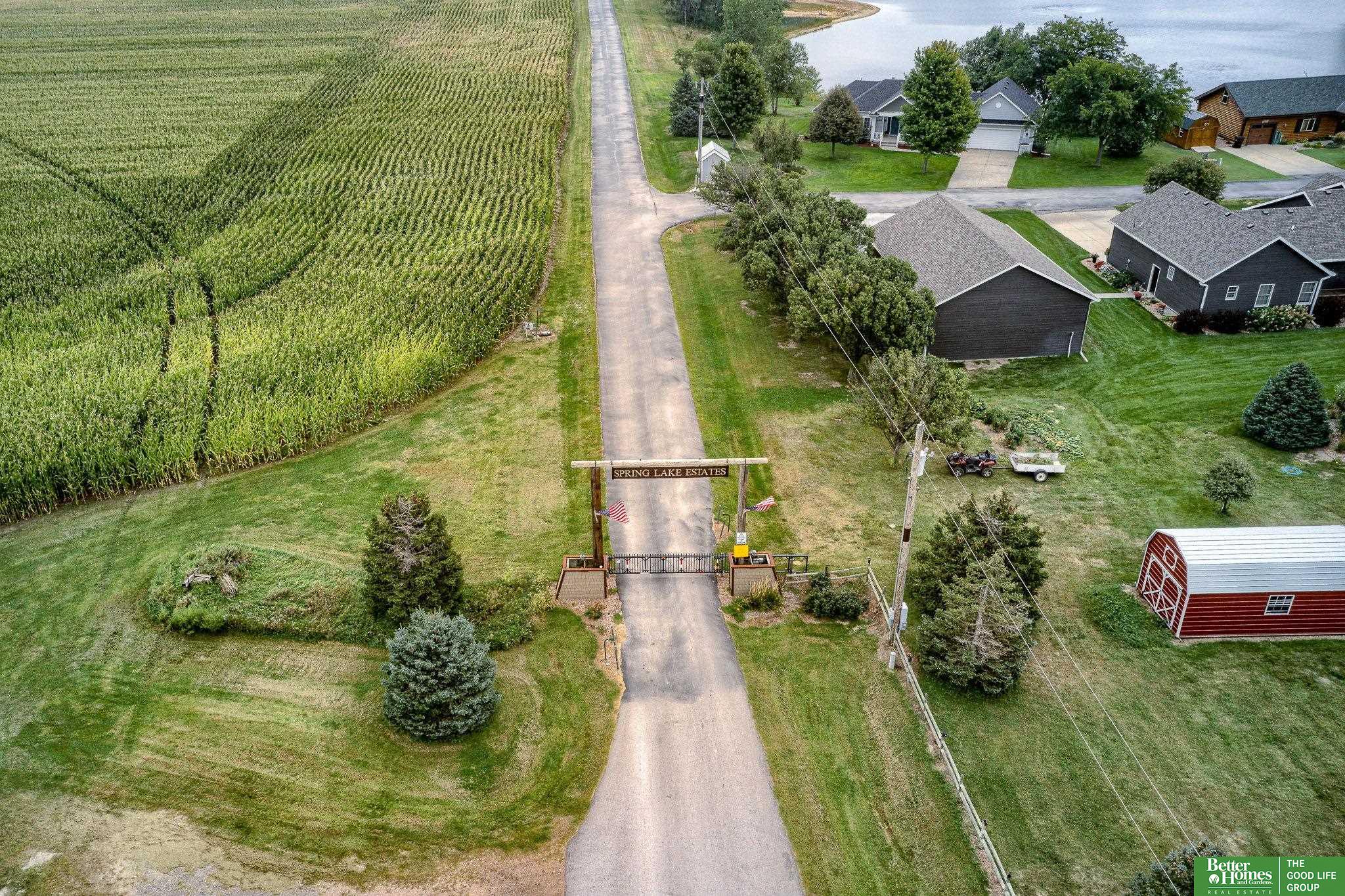 813 Spring Lake Circle, McCool Junction