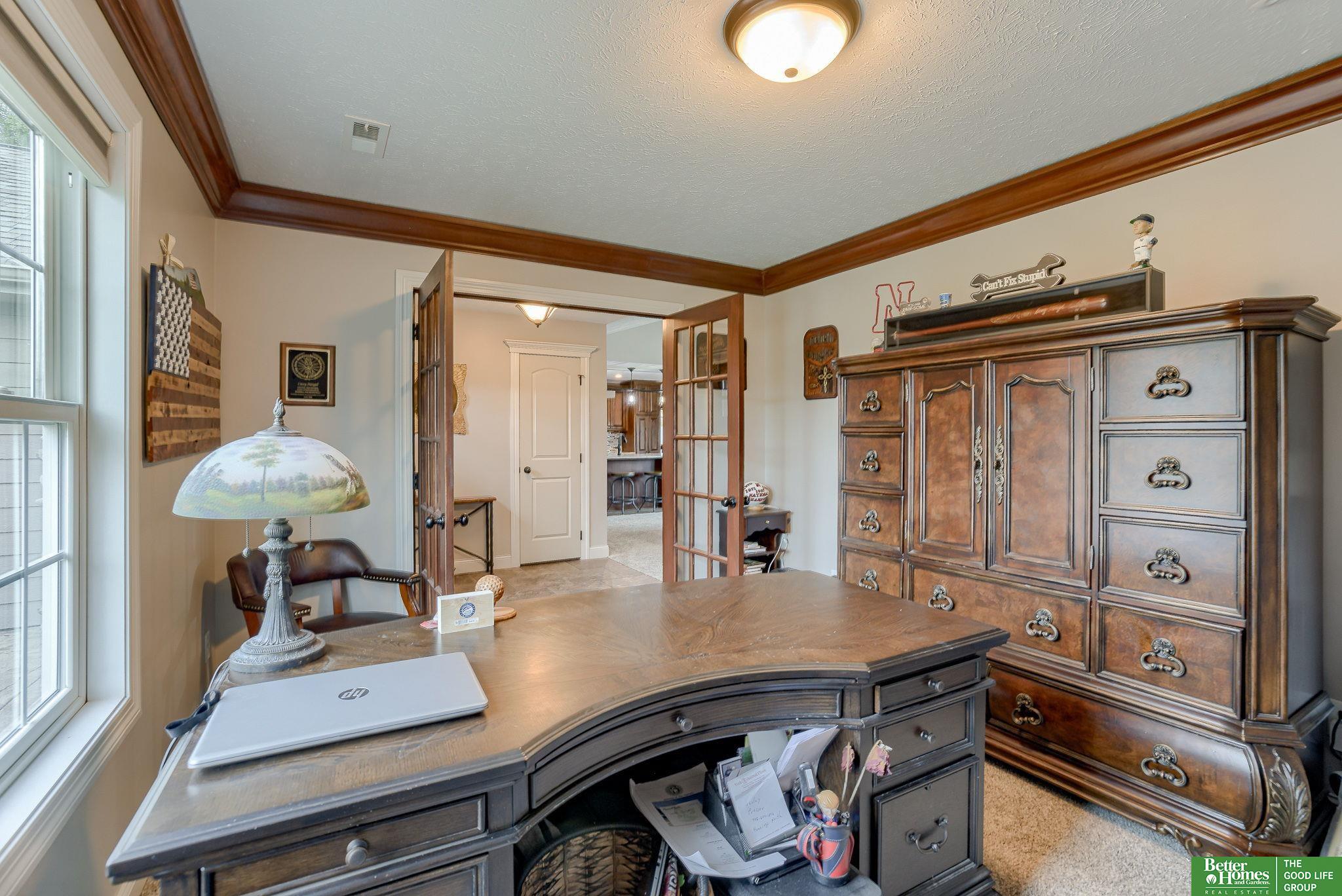 813 Spring Lake Circle, McCool Junction