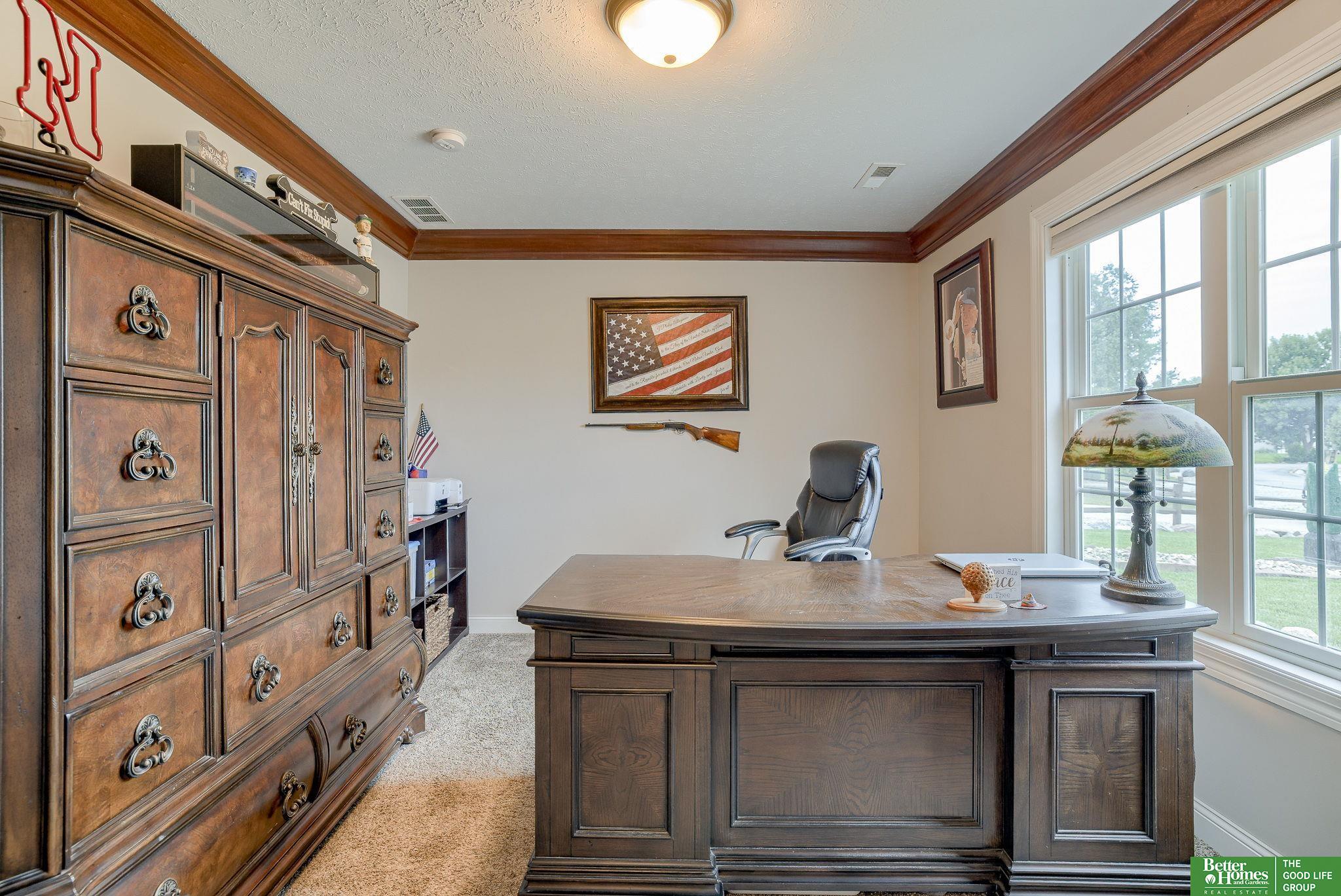 813 Spring Lake Circle, McCool Junction