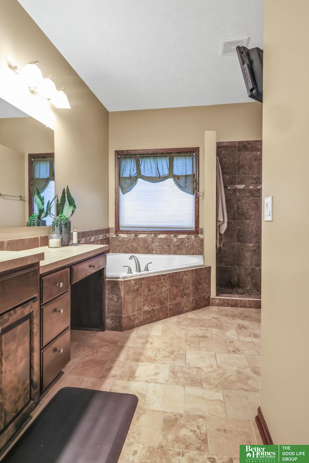 11619 S 198th Street