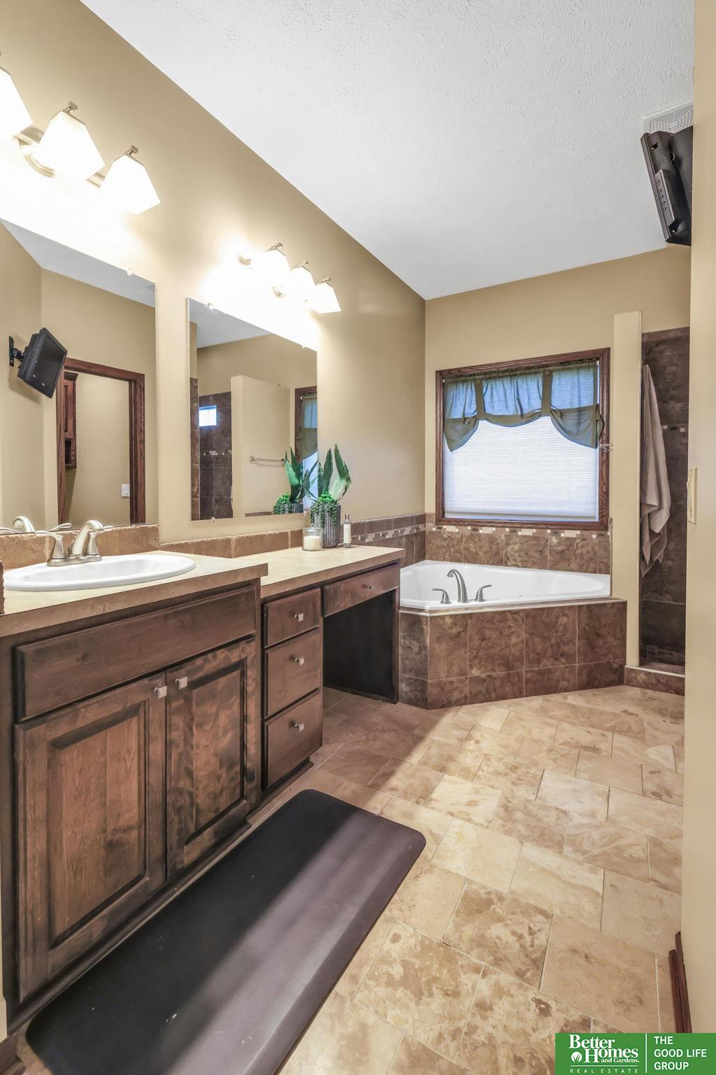 11619 S 198th Street