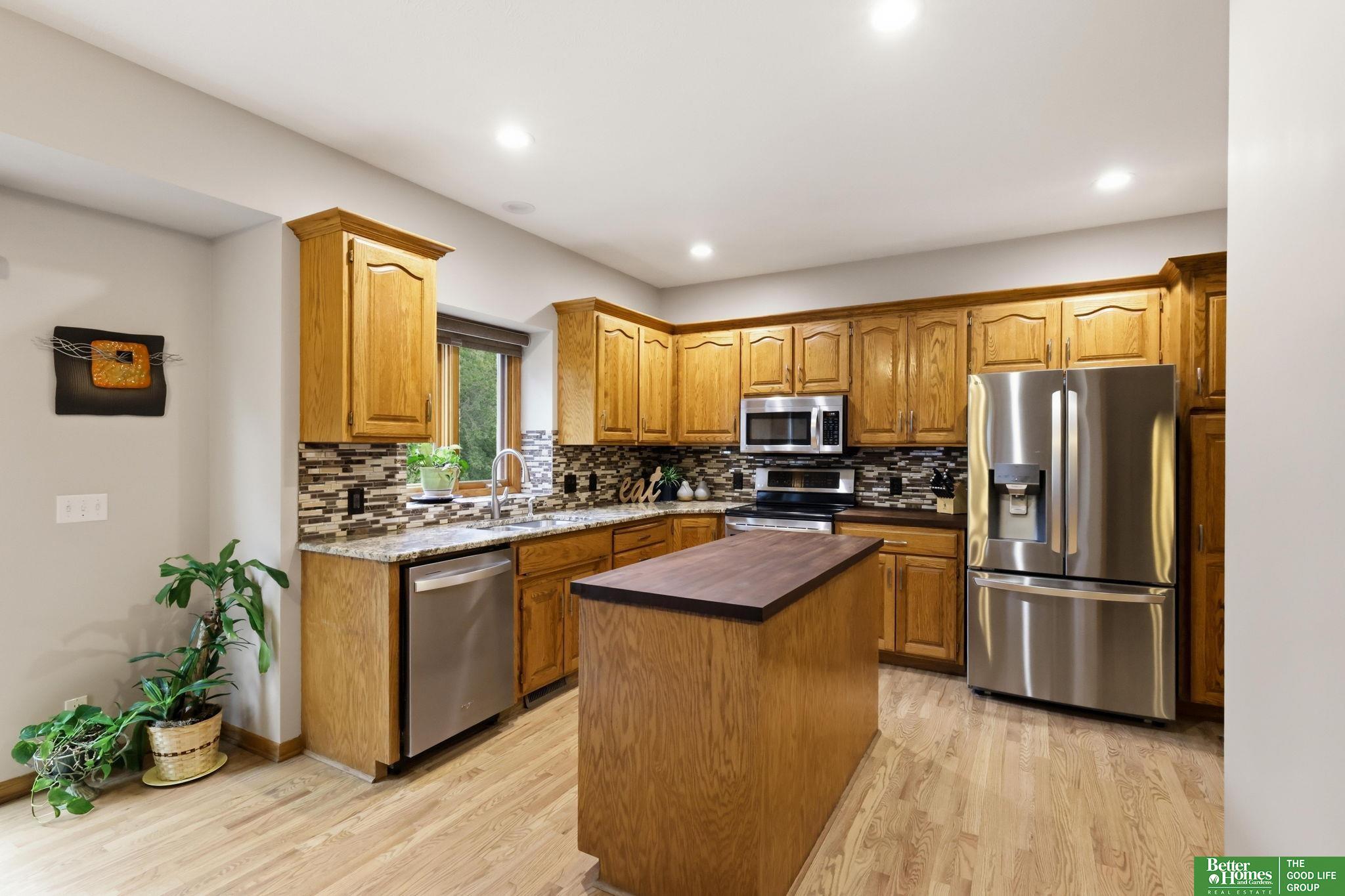 7111 S 167th Circle
