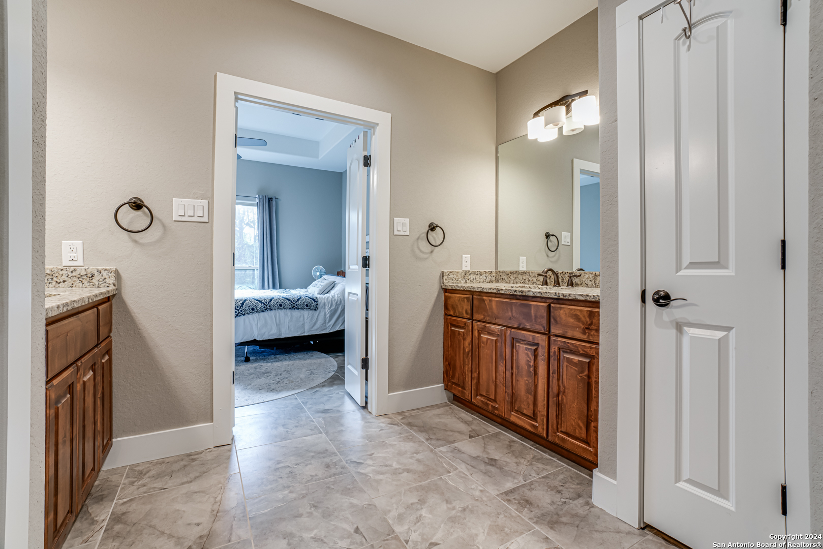 1025 Persimmon Pass