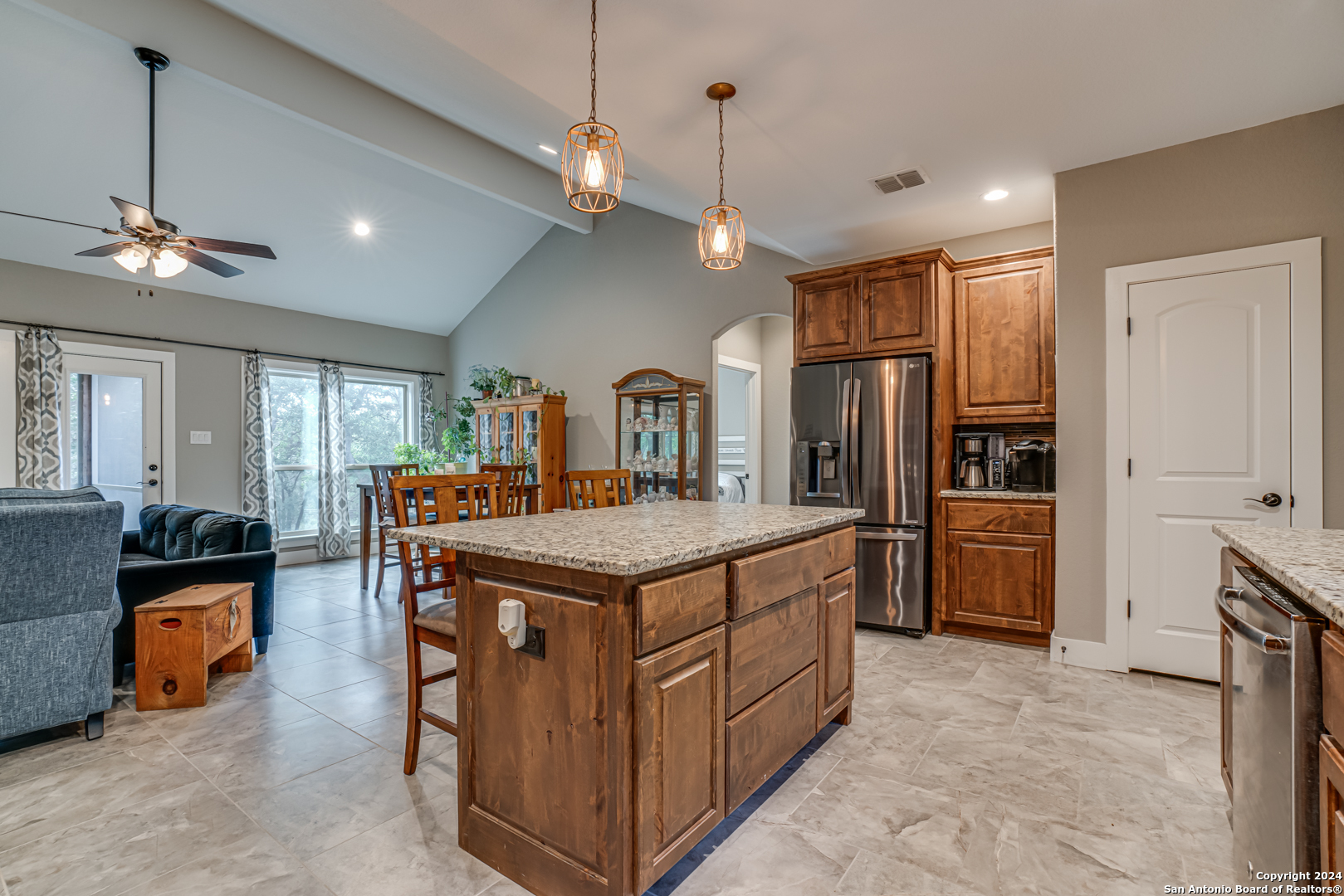1025 Persimmon Pass