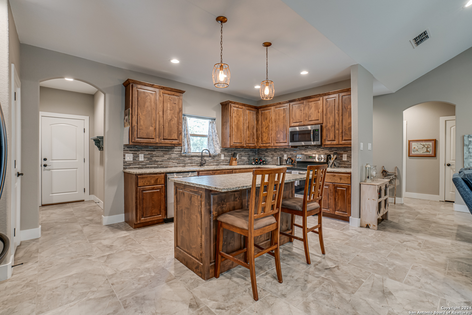 1025 Persimmon Pass