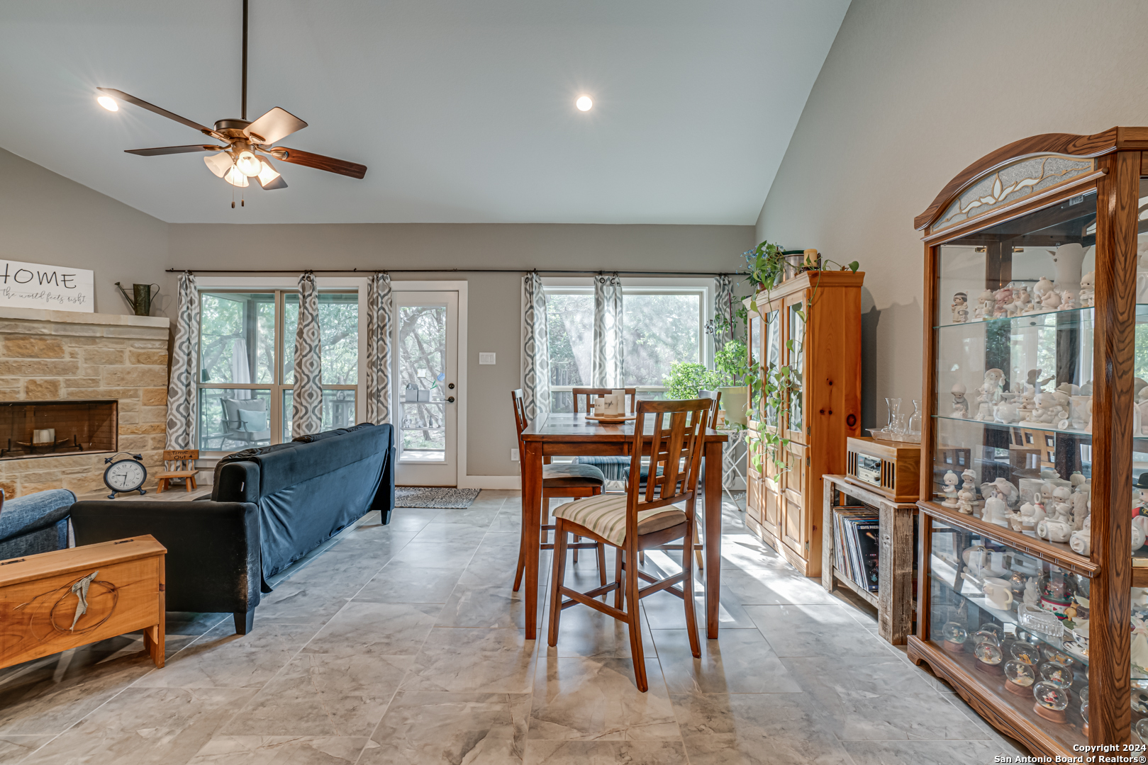 1025 Persimmon Pass
