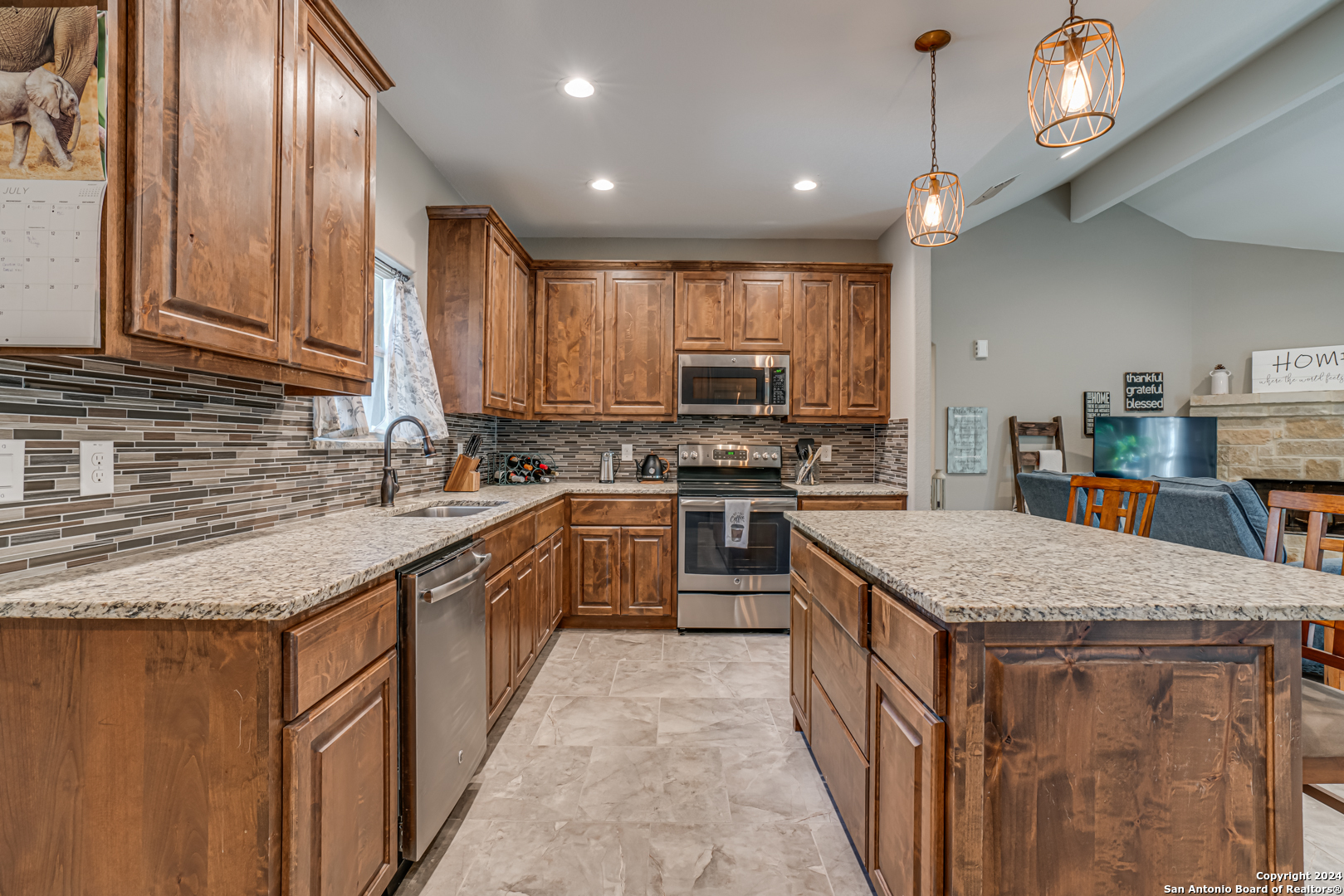 1025 Persimmon Pass