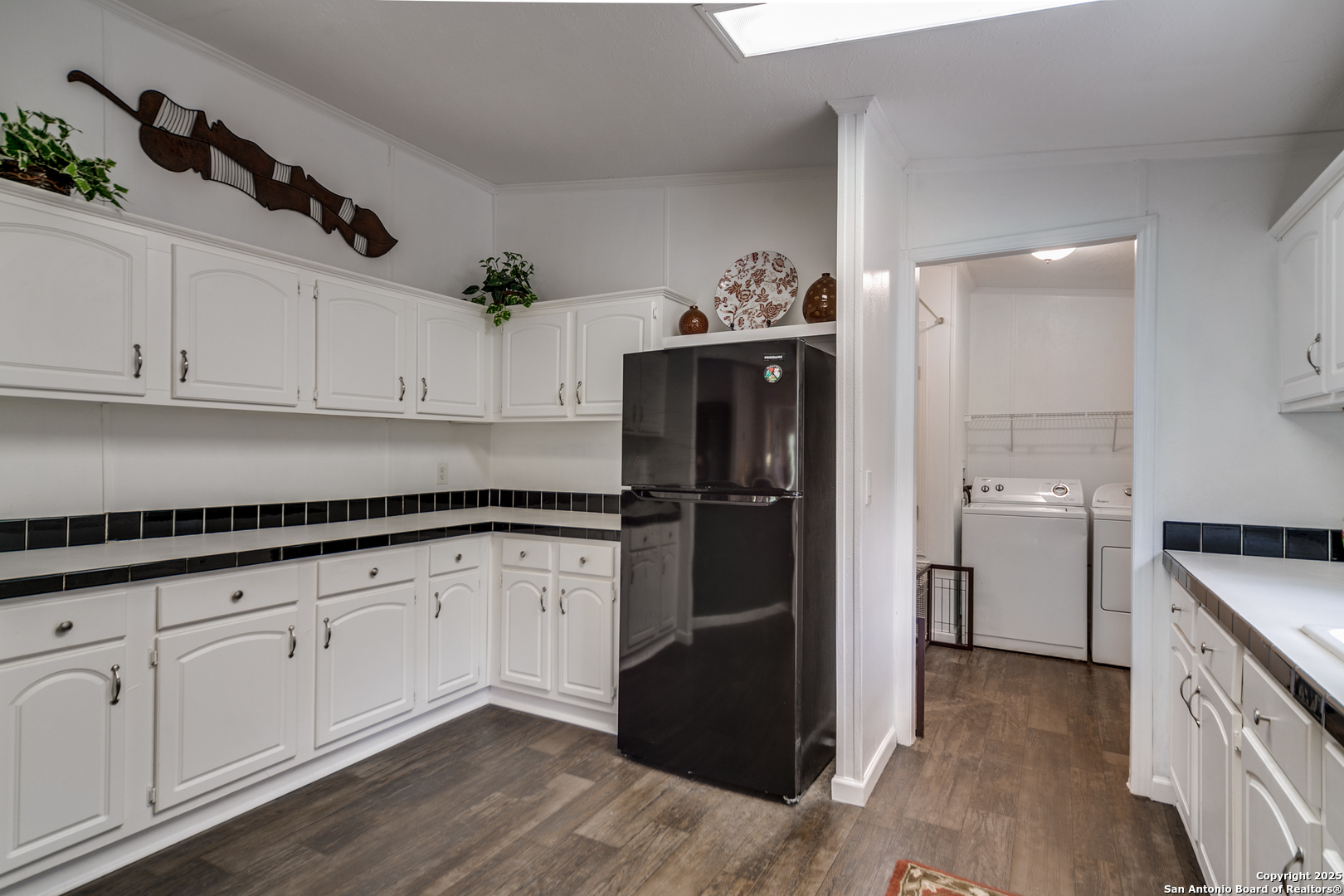 1094 Northlake