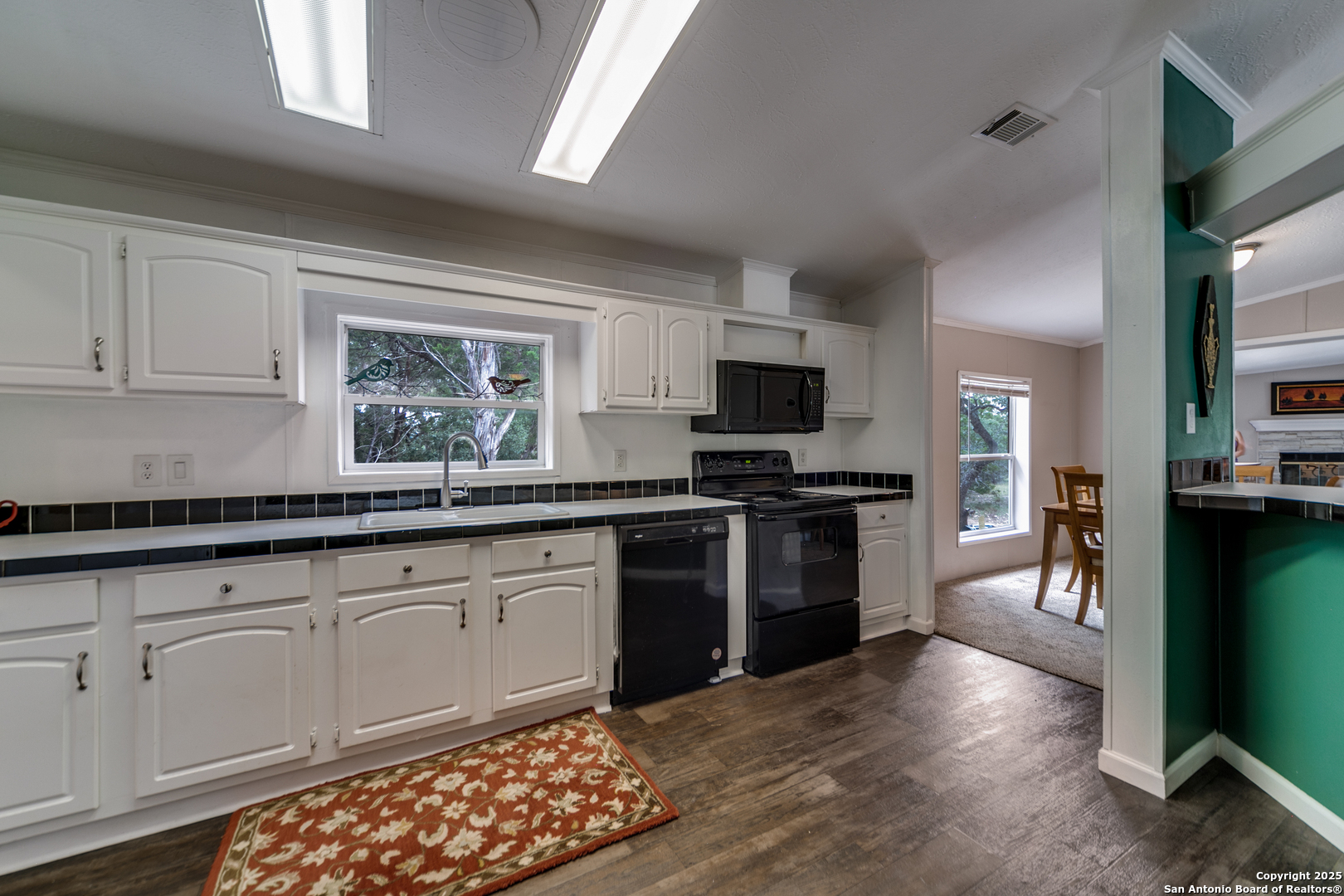 1094 Northlake