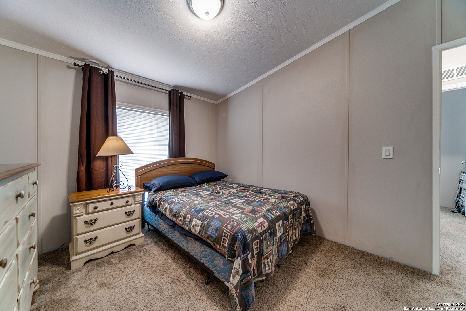 1094 Northlake