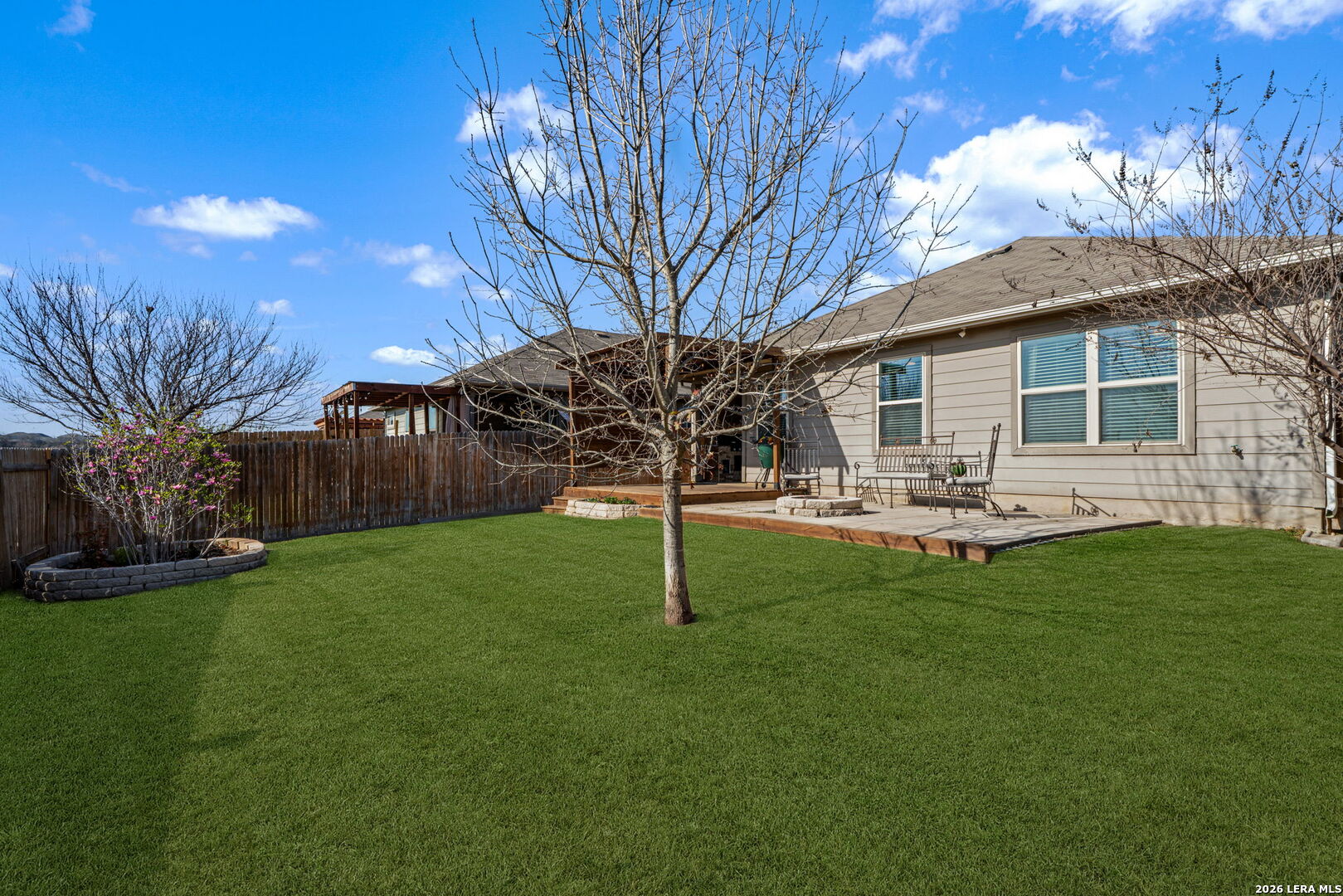 2542 McCrae