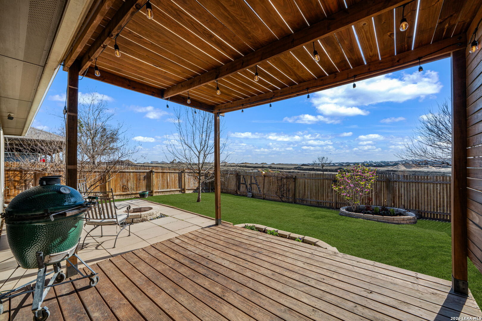2542 McCrae
