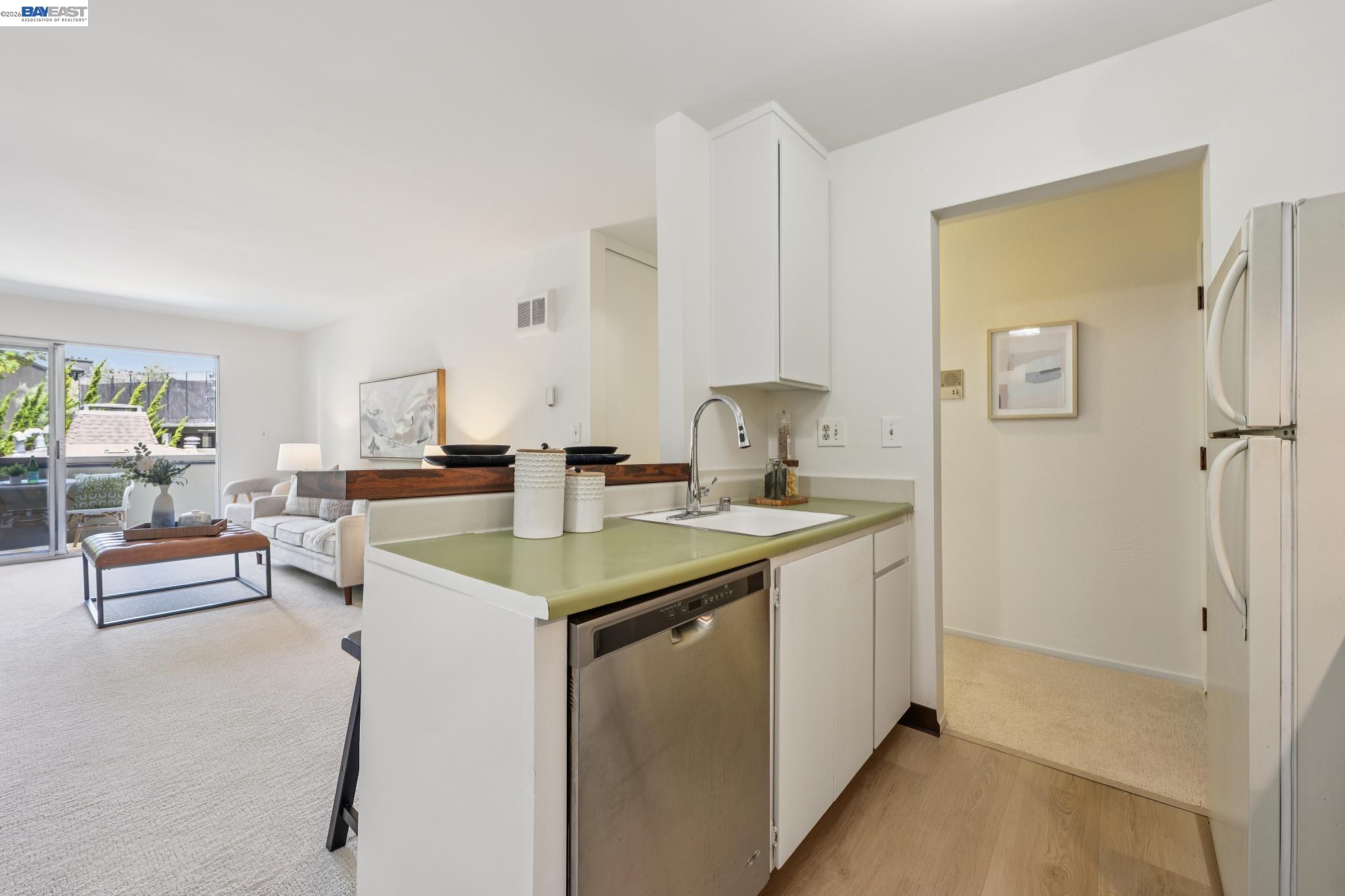 955 Shorepoint Ct # 111