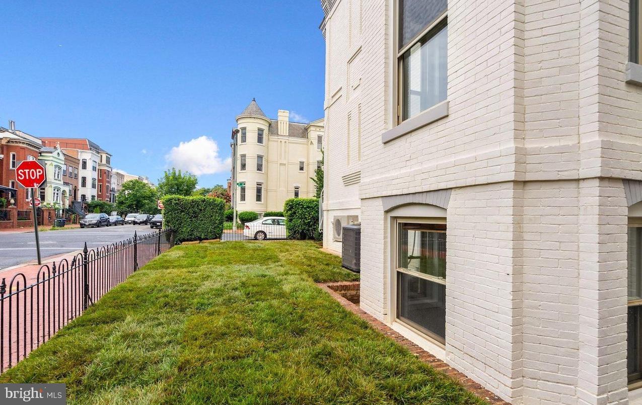1201 4TH STREET NW B
