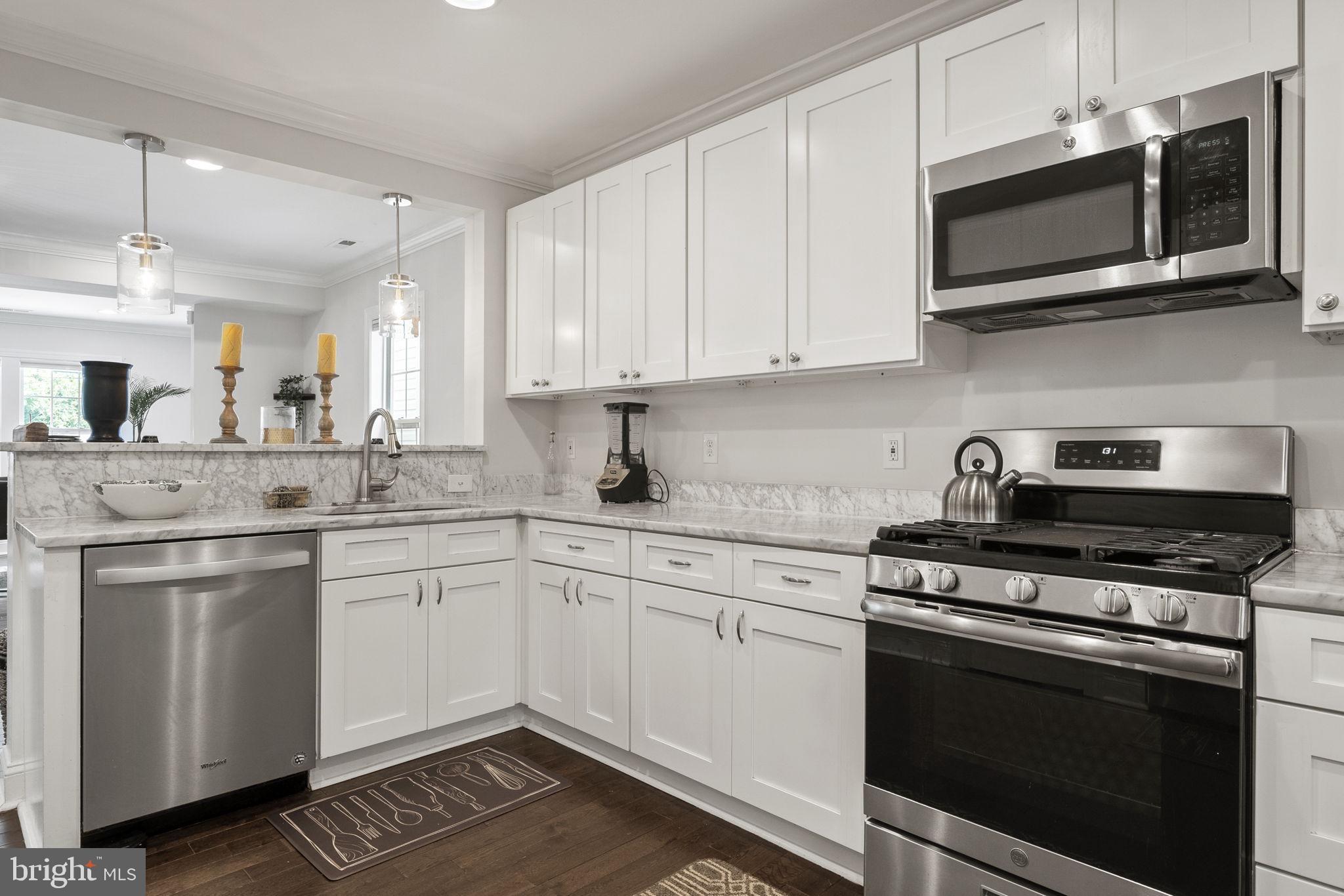 3002 FRANKLIN STREET NE