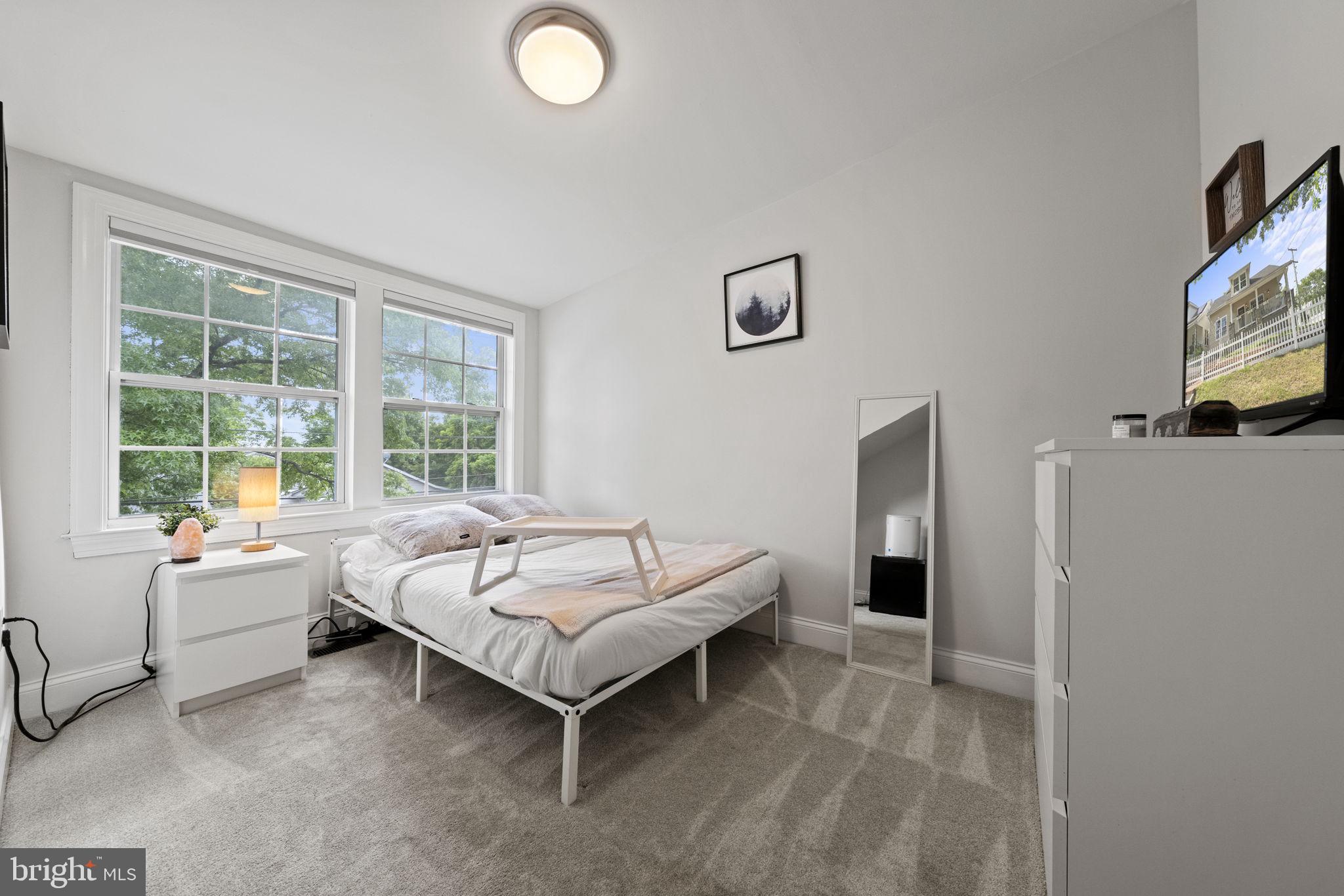 3002 FRANKLIN STREET NE