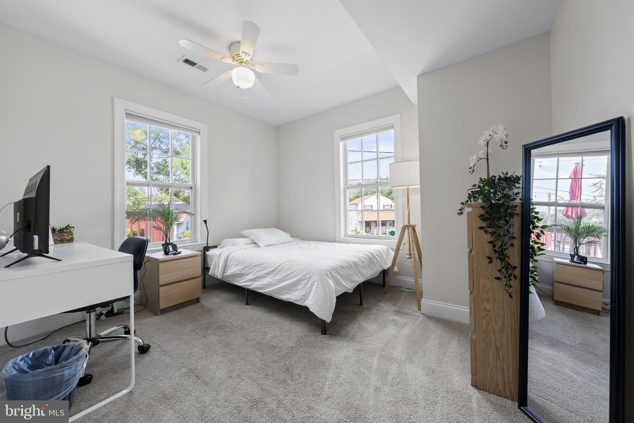 3002 FRANKLIN STREET NE