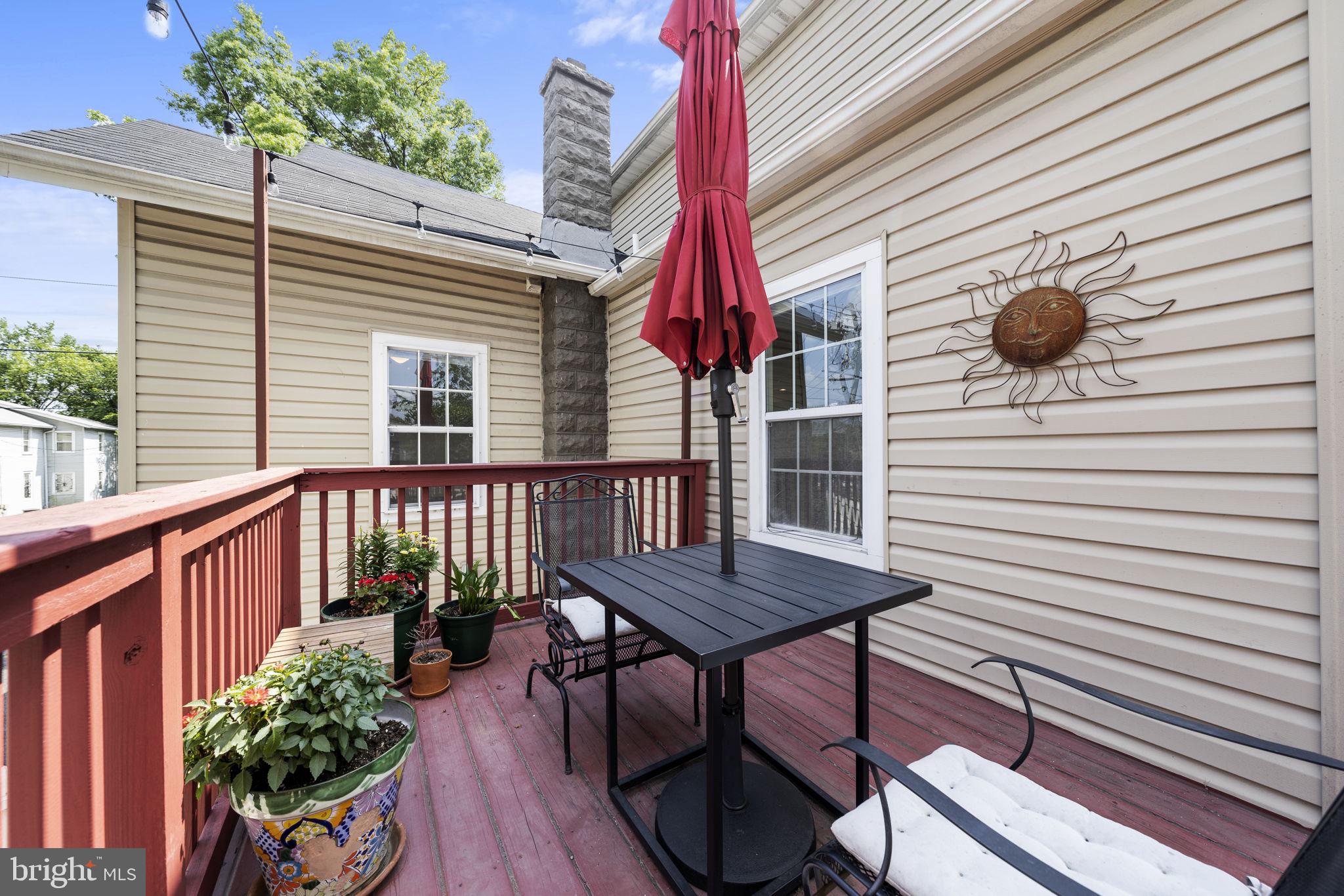 3002 FRANKLIN STREET NE