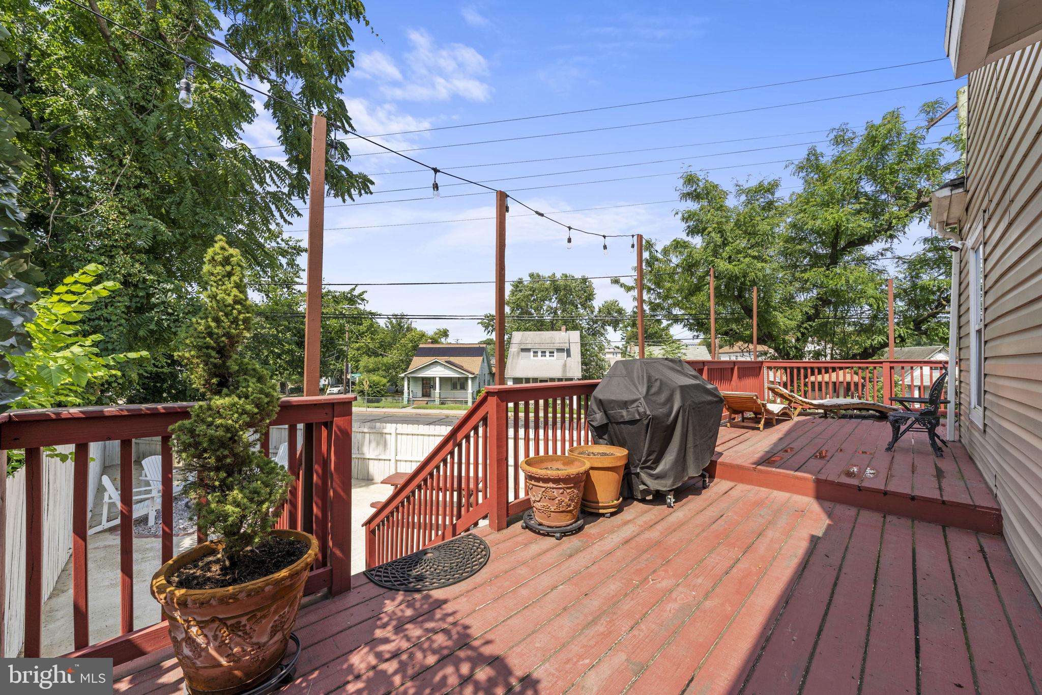 3002 FRANKLIN STREET NE