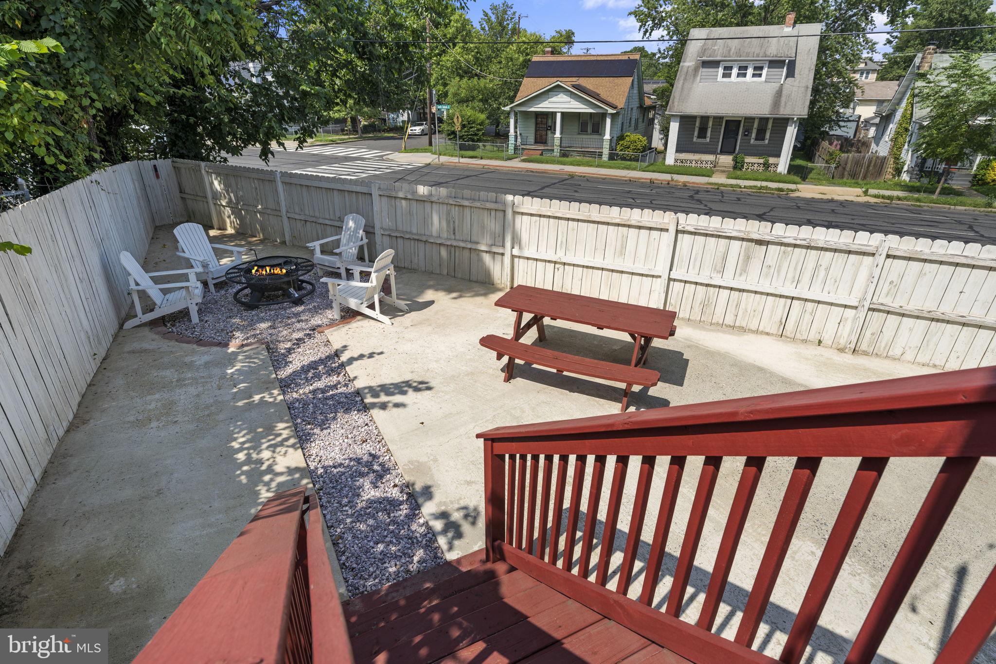 3002 FRANKLIN STREET NE