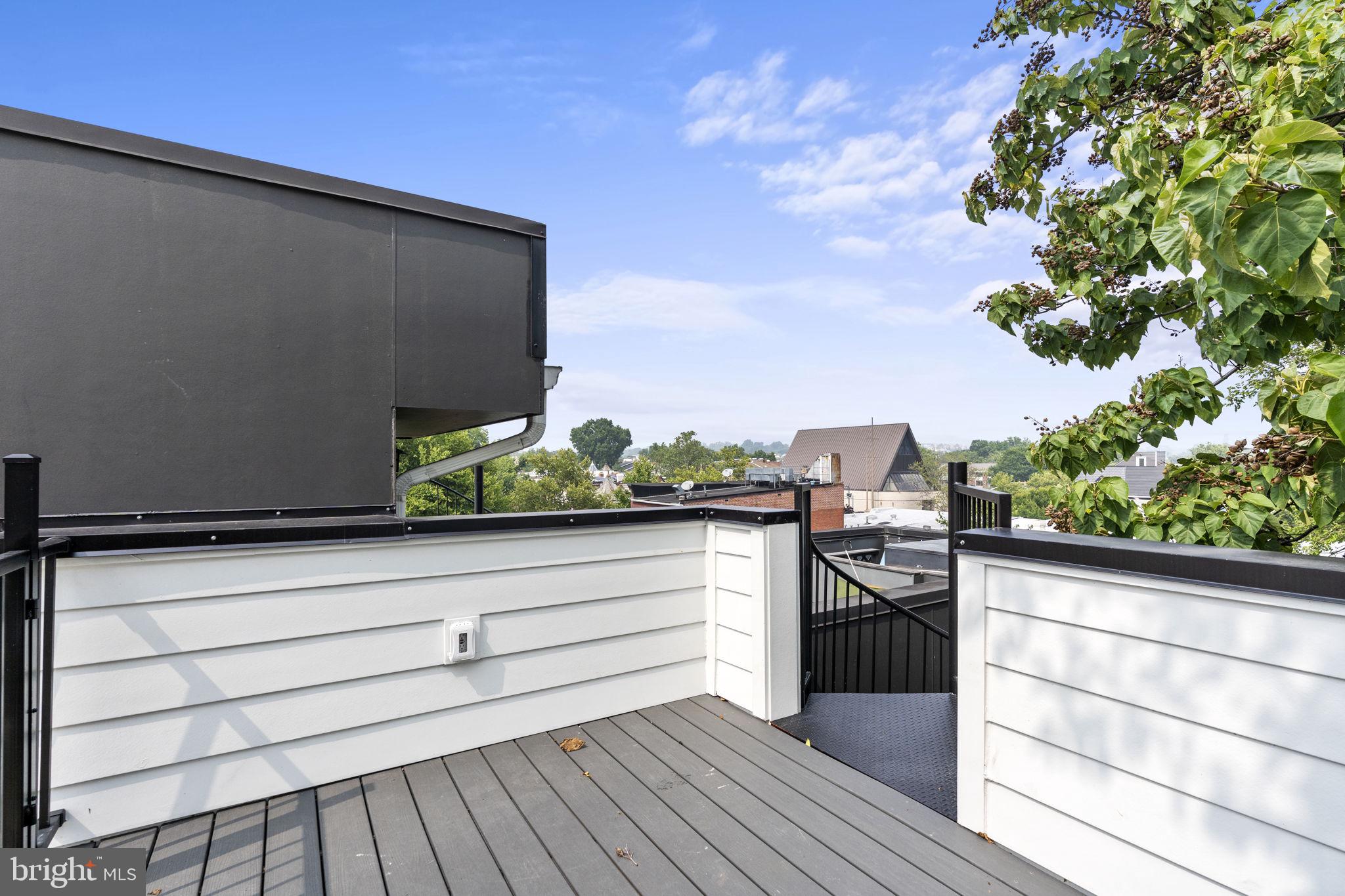 1539 4TH STREET NW 2