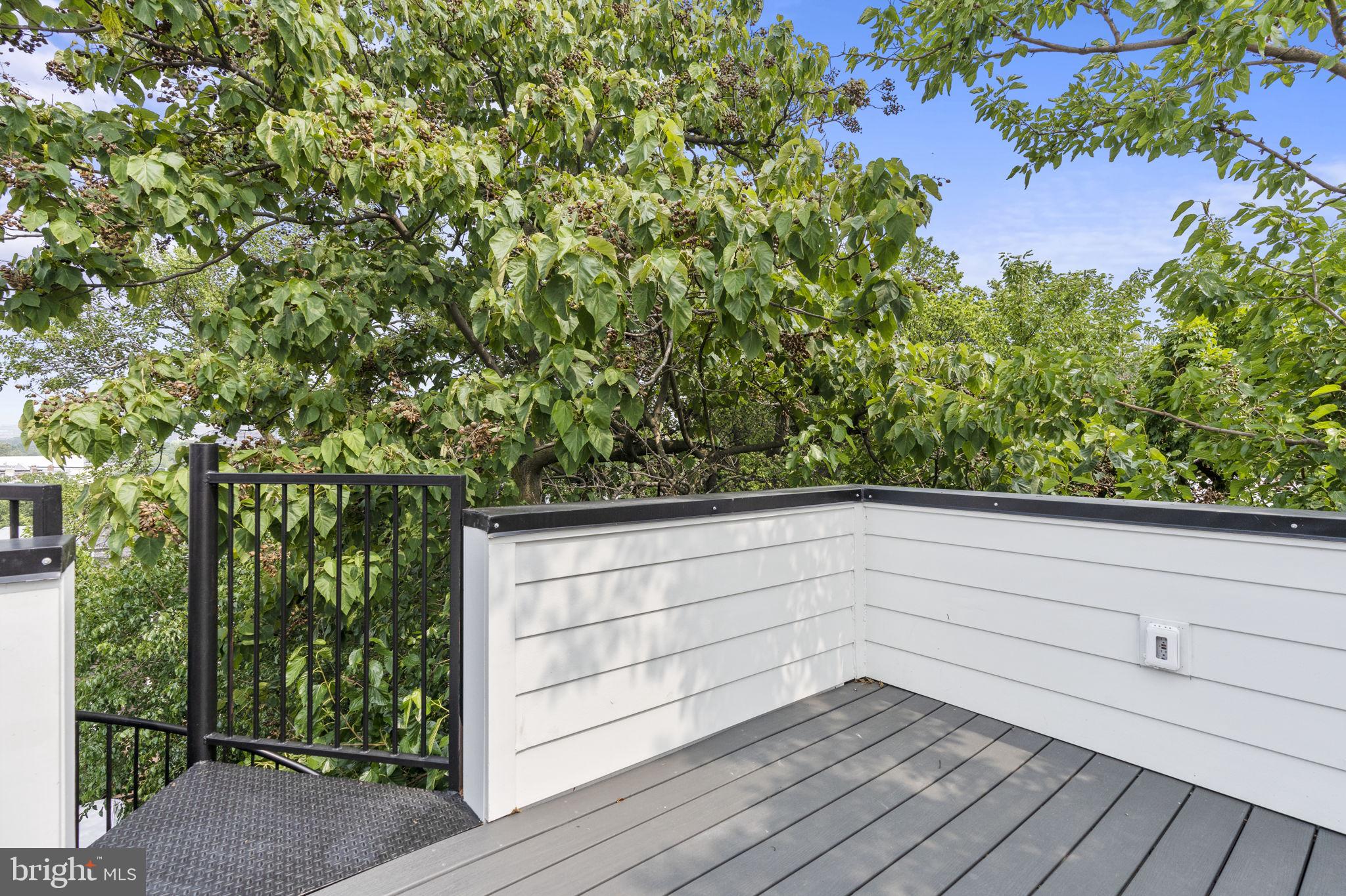 1539 4TH STREET NW 2