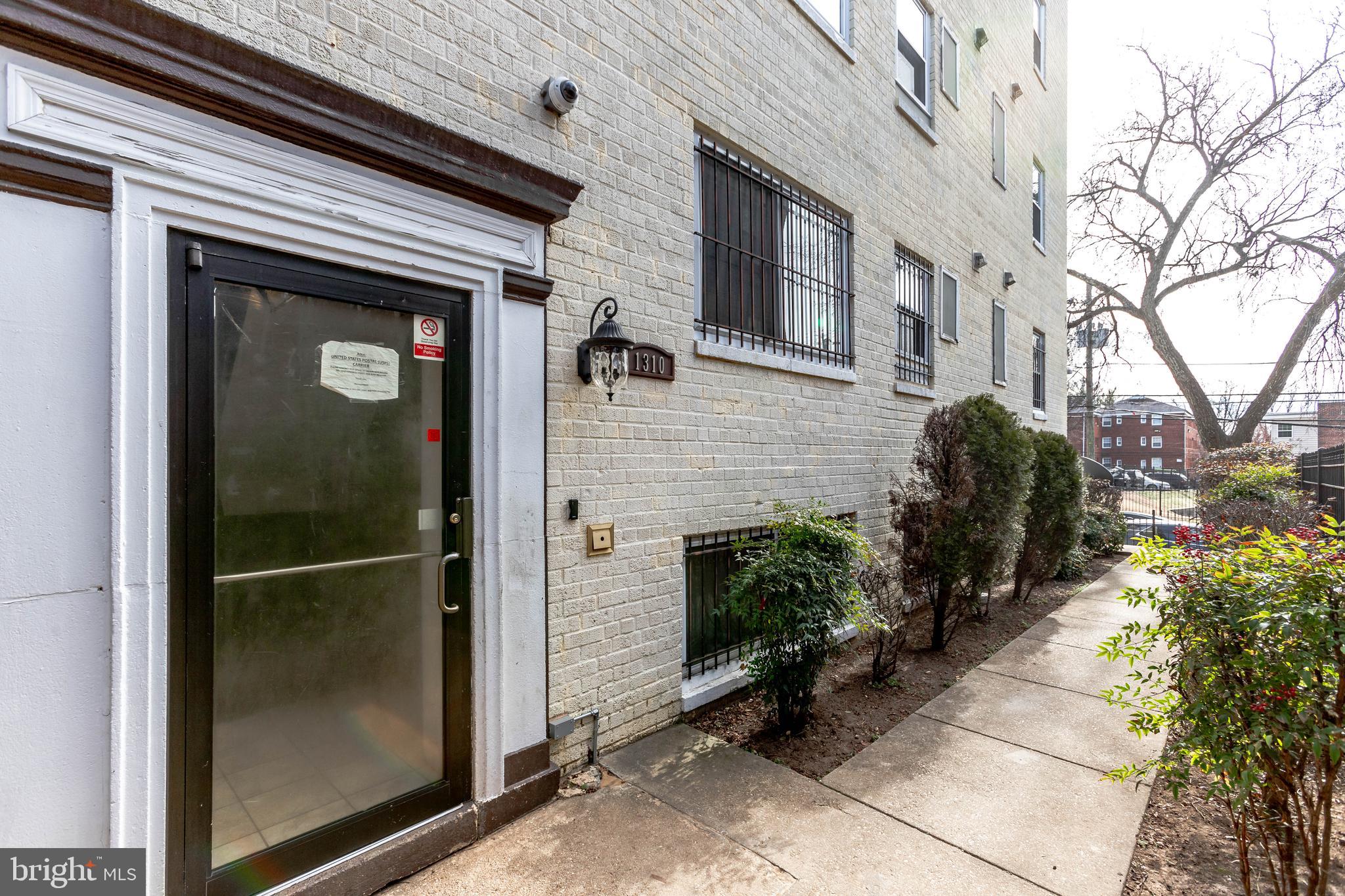 1310 CONGRESS STREET SE 201