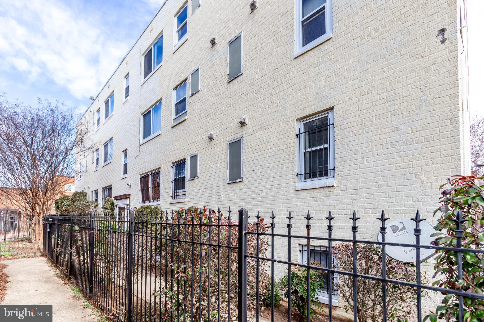 1310 CONGRESS STREET SE 201