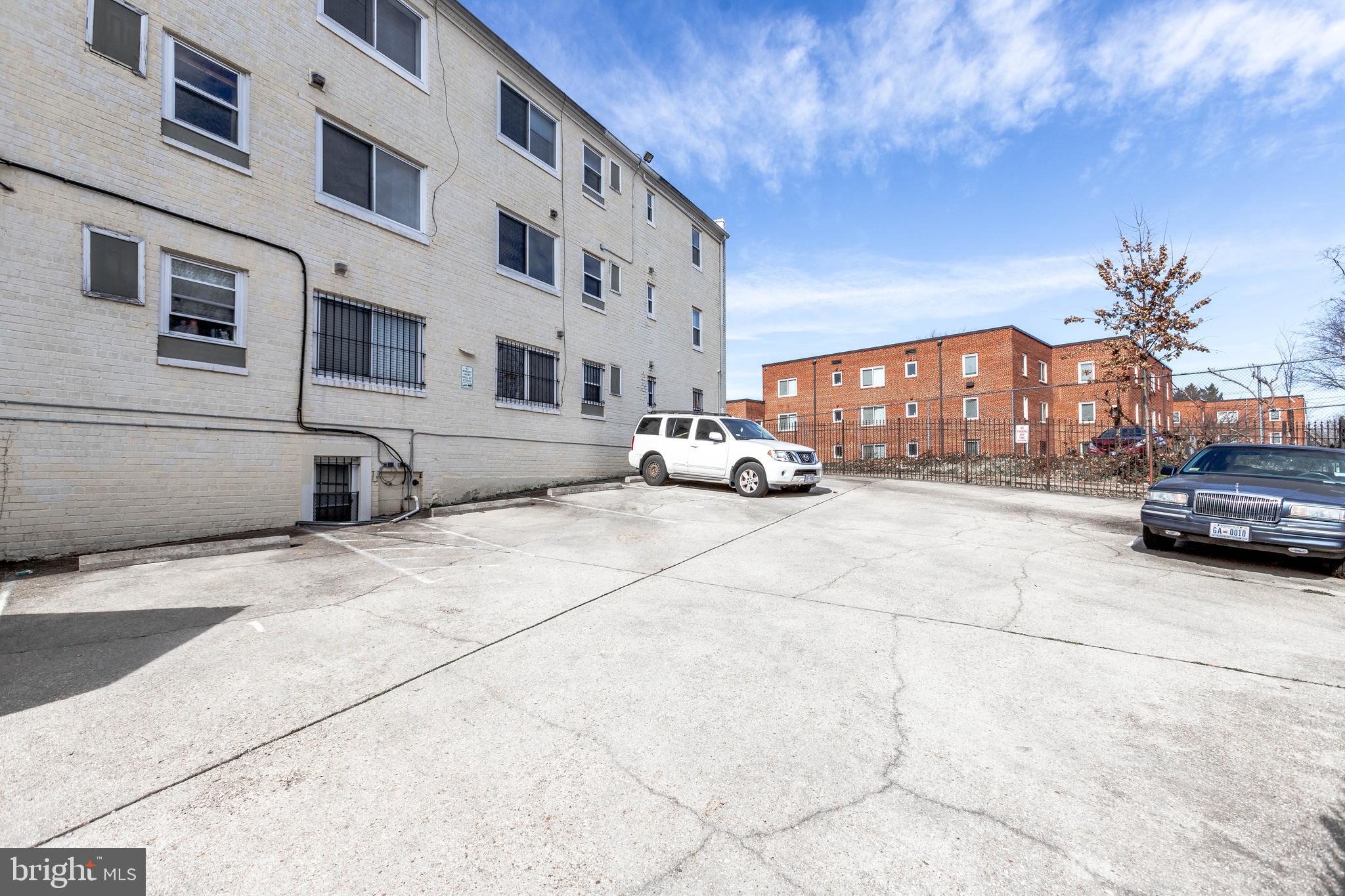 1310 CONGRESS STREET SE 201