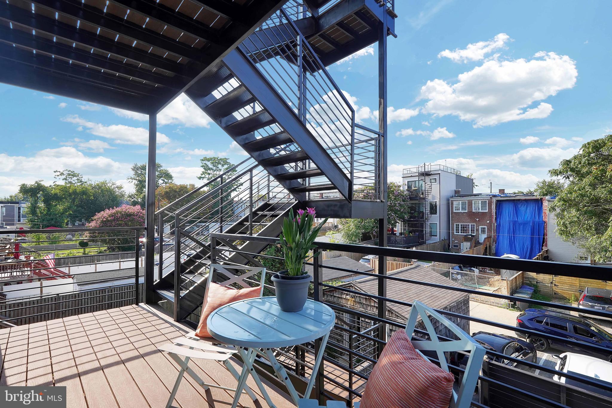 638 FRANKLIN STREET NE 2