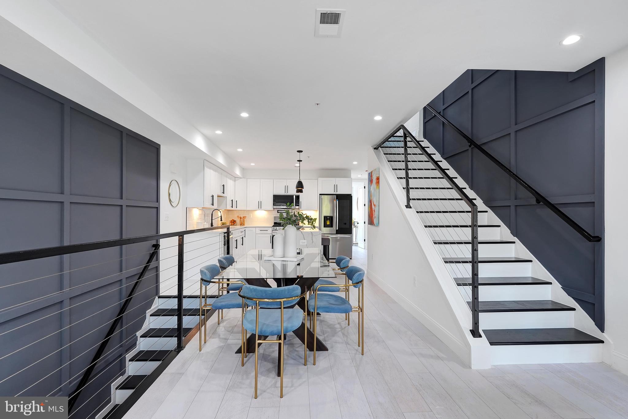 638 FRANKLIN STREET NE 2