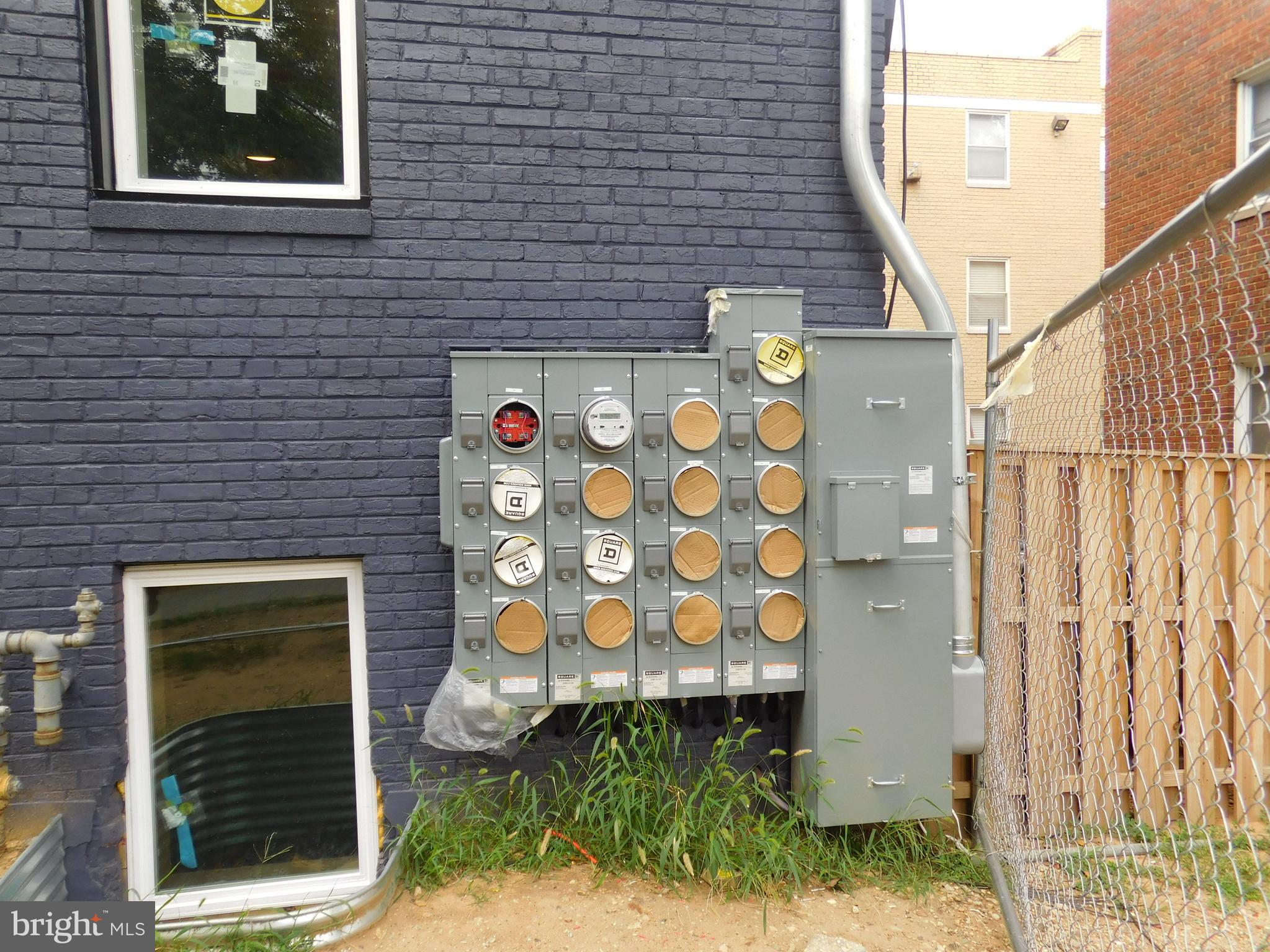 1907 18TH STREET SE 4