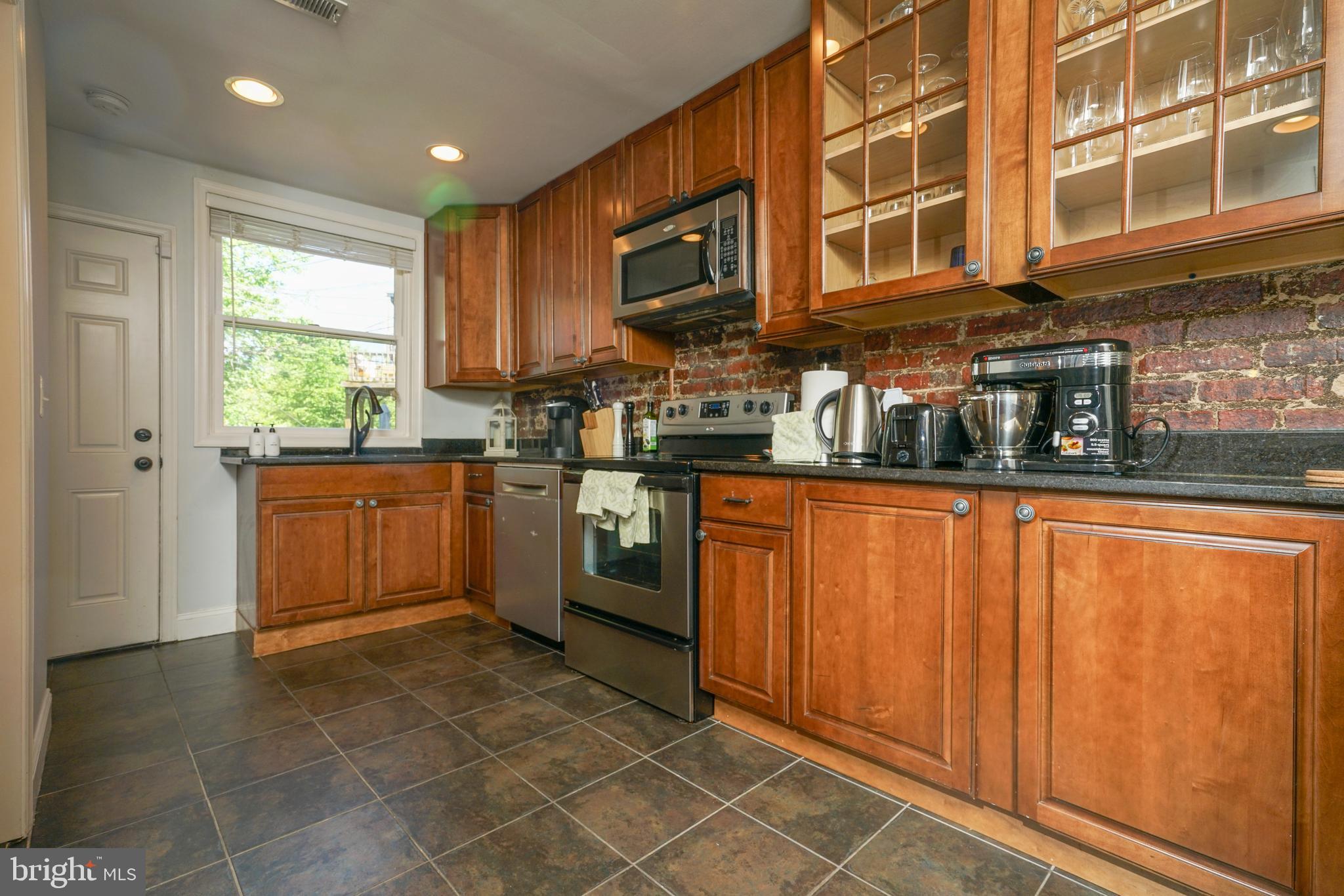 728 MARYLAND AVENUE NE